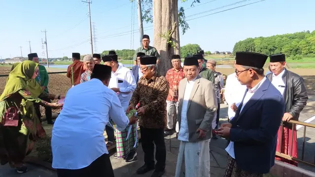 Dubes RI untuk Jepang Heri Akhmadi meresmikan Pondok Pesantren Nahdlatul Ulama (NU) Attaqwa di Koga, Prefektur Ibaraki, pada Jumat (3/5/2024).