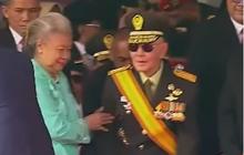 Sosok Jenderal Paling Sepuh Tak Disalami Jokowi Walau Sudah Berdiri di HUT ke-79 TNI, Rekam Jejaknya Tak Sembarangan