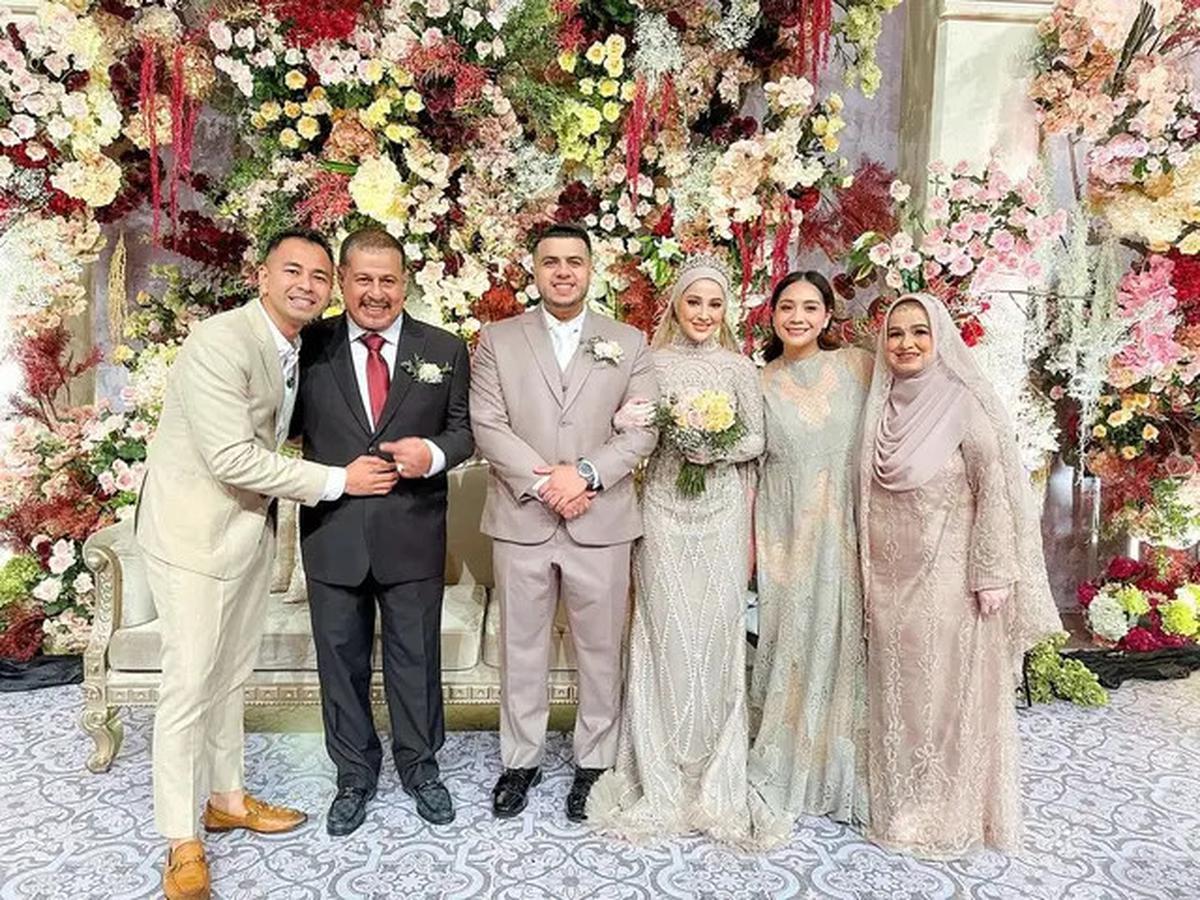 7 Momen Artis Hadiri Acara Ngunduh Mantu Yislam Jaidi, Elegan dan Diwarnai Hiburan