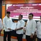 KPU Kabupaten Tangerang menetapkan bacalon Bupati dan Wakil Bupati Kabupaten Tangerang, Zulkarnain dan Lerru Yudistira telah memenuhi syarat mengikuti Pilkada. (Liputan6.com/Pramita Tristiawati).