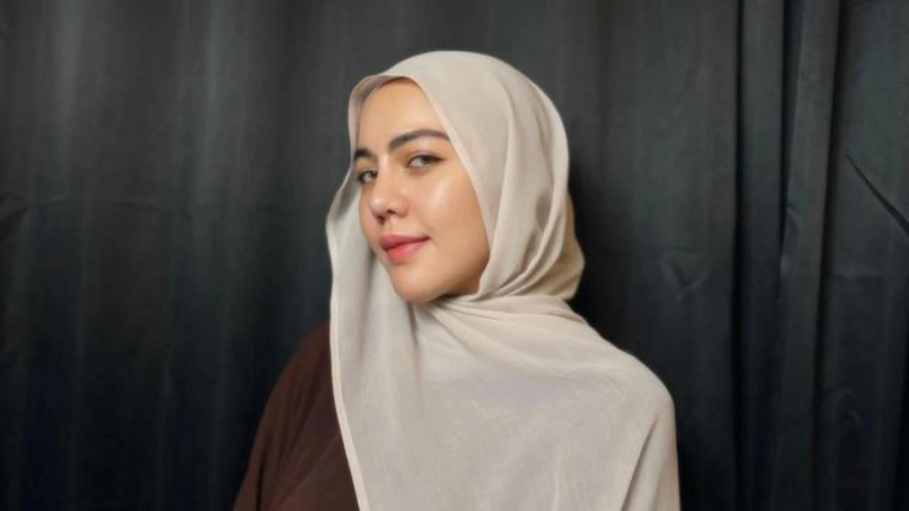 Poligami di Kalangan Artis: Siapa Saja Para Istri yang Mendampingi Mereka?