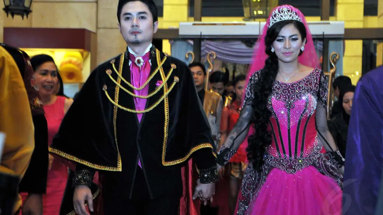 [Bintang] Cinta Penelope dan suami