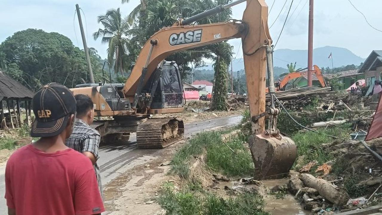 Sat Brimob Polda Sumbar Percepat Pemulihan Bencana Agam, Fokus Irigasi dan Infrastruktur
