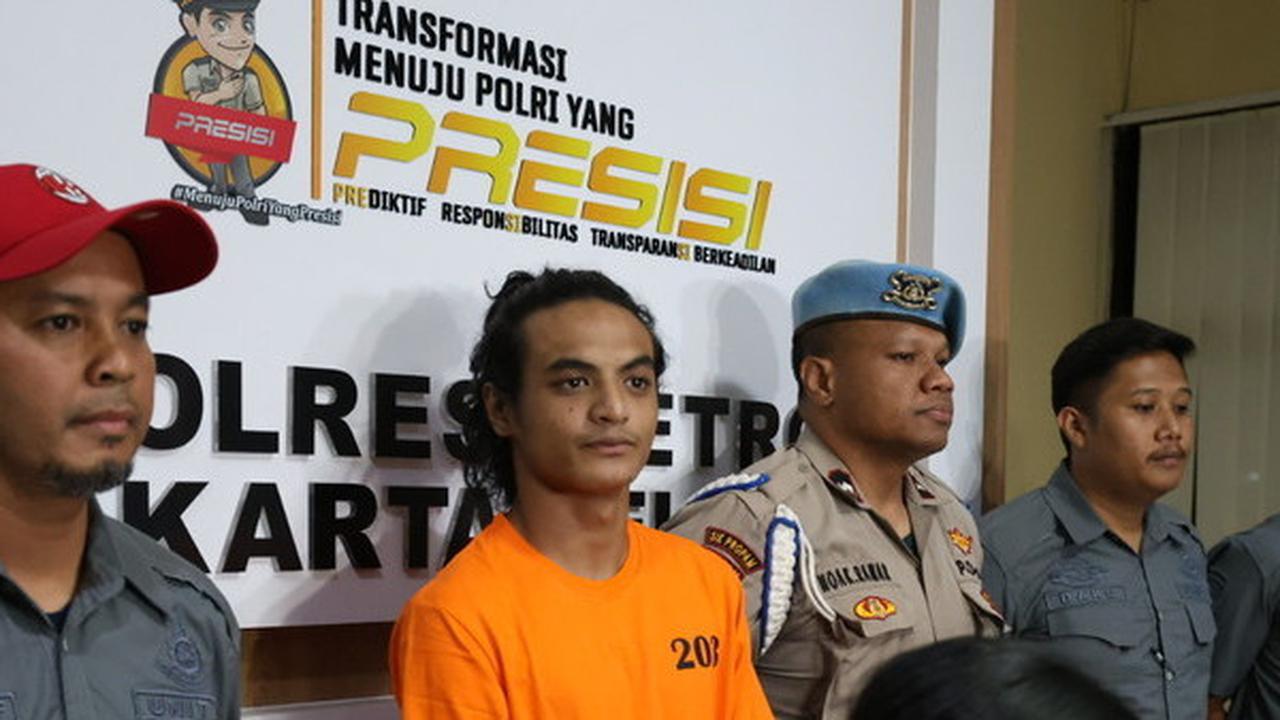 Senyum Vadel Badjideh Pakai Baju Oren Usai Jadi Tersangka Kasus Lolly Anak Nikita Mirzani