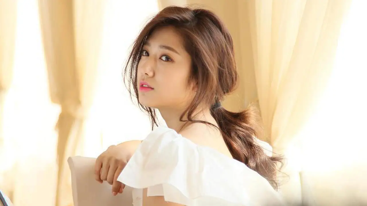 Park Shin Hye Dilirik Sineas Taiwan untuk Drama Terbaru