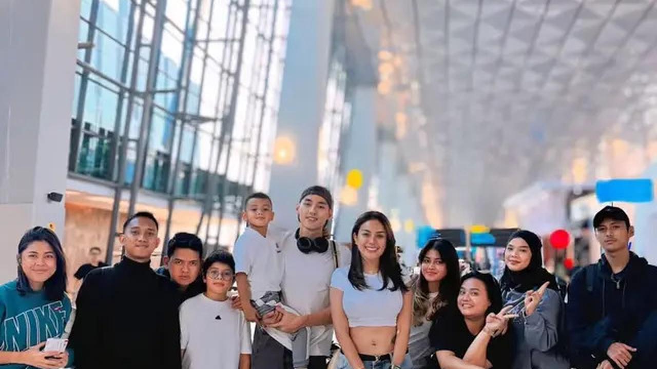7 Potret Kedekatan Matthew Gilbert dengan Anak Nikita Mirzani, Didoakan yang Baik