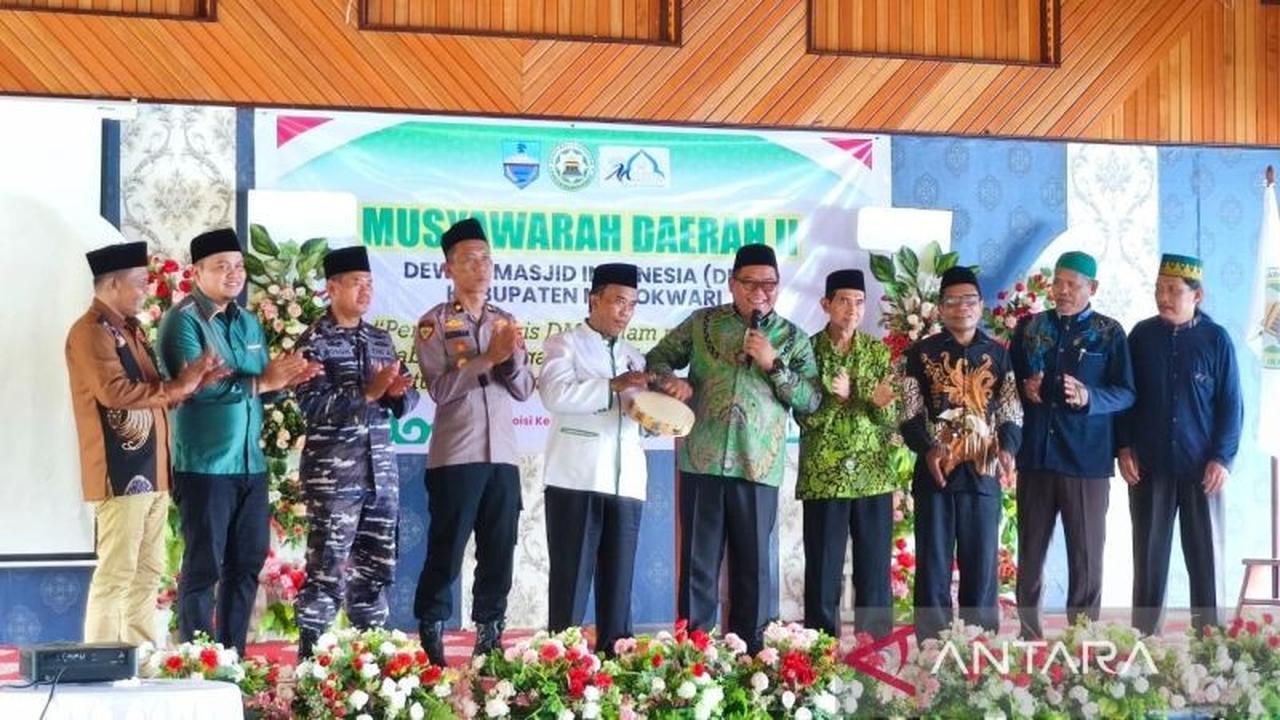 Wabup Manokwari Ajak DMI Kembangkan Fungsi Masjid sebagai Pusat Aktivitas Sosial dan Pembinaan Umat