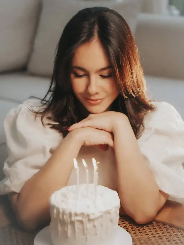 Wulan Guritno Rayakan Ulang Tahun. [@wulanguritno]