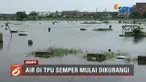 Air yang menggenangi TPU Semper terus disedot menggunakan enam unit pompa. Sementara Pemprov DKI melalui Sudin Kehutanan akan membuat rumah pompa di sekitar lokasi TPU Semper.