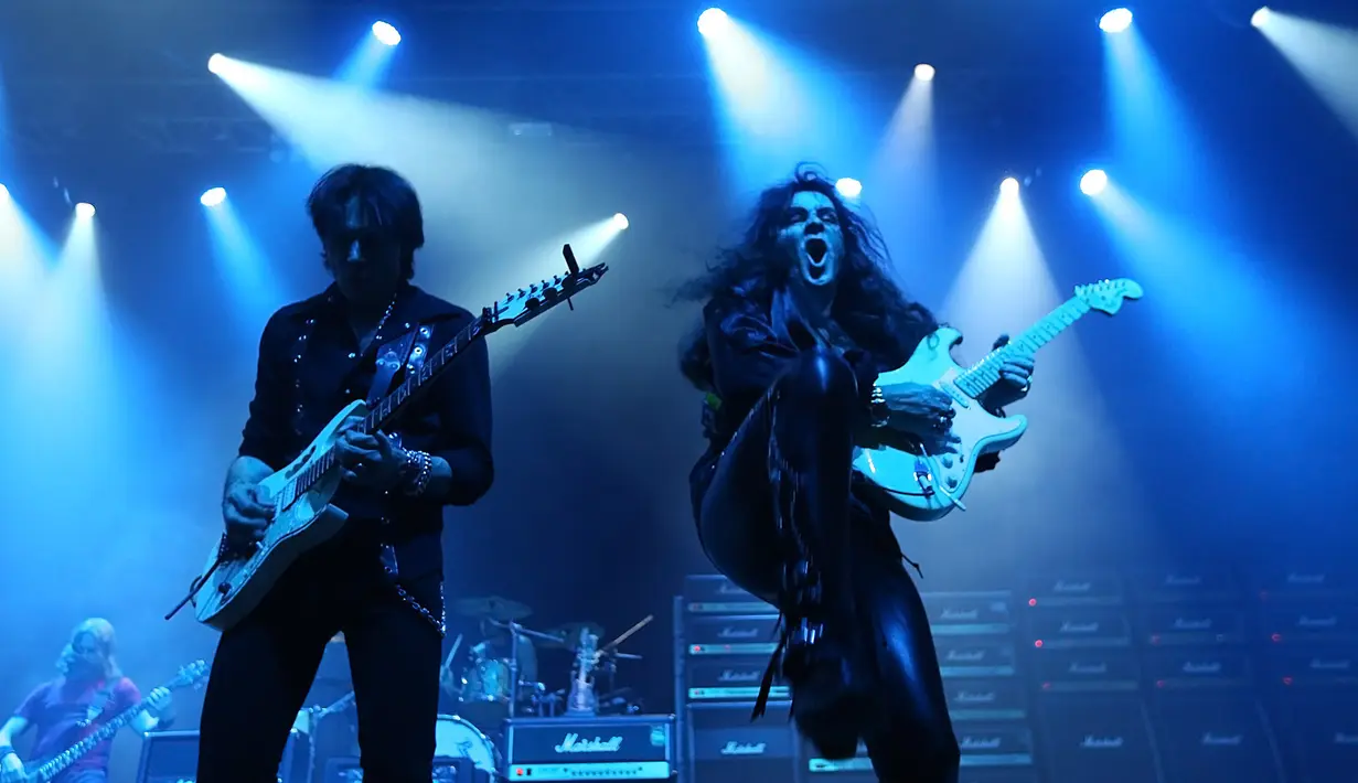 Penggemar musik di Indonesia kembali dimanjakan dengan kehadiran musisi legendaris dalam konser yang bertajuk Generation AXE A Night of Guitars World Tour Asia 2017 LIVE Concert in Jakarta. (Bambang E. Ros/Bintang.com)