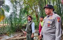 Polda Riau Kerahkan 390 Personel dan Anjing Pelacak untuk Bantu Evakuasi Korban Banjir Agam