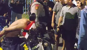 Maling Motor di Depok Ditelanjangi Warga, Rekannya Kabur