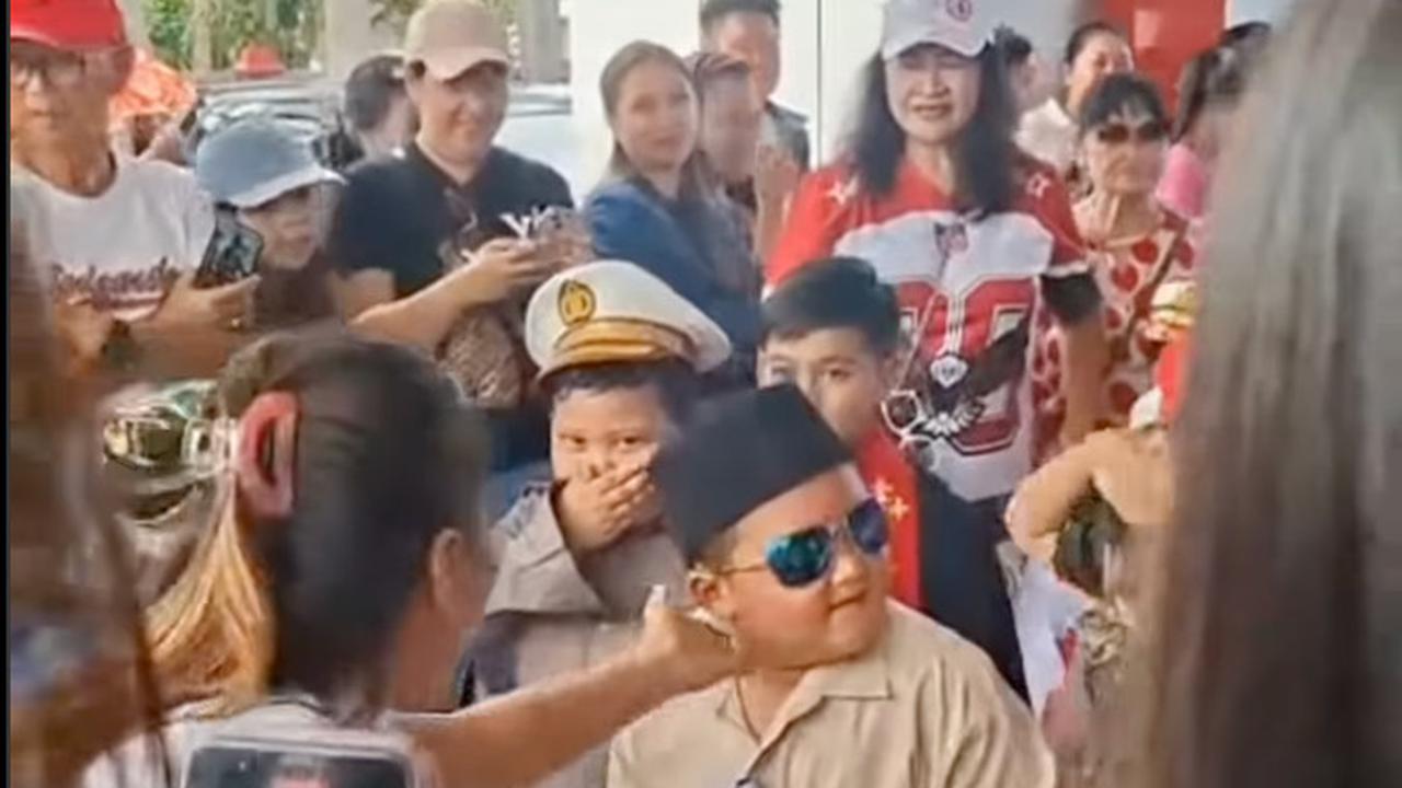 Viral Bocah 'Gemoy' Mirip Prabowo Goyang Oke Gas di Karnaval Agustusan Curi Perhatian Sekpri Presiden: Ada Kontaknya?