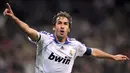Raul Gonzalez merupakan pencetak gol terbanyak Real Madrid sebelum dipecahkan oleh Cristiano Ronaldo. Raul tercatat telah mengoleksi 16 gelar selama 16 musimnya bersama Los Blancos. Pada tahun 2010, Ia dilepas Real Madrid menuju Schalke dengan status bebas transfer. (Foto: AFP/Javier Soriano)