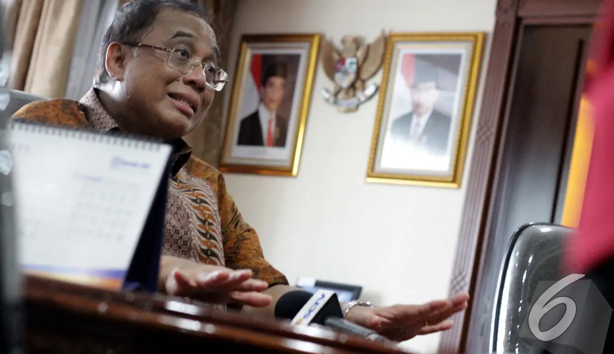 Menko Kelautan & Kemaritiman, Indroyono Soesilo saat konferensi pers di Jakarta, Minggu (11/1/2015). (Liputan6.com/Faizal Fanani)