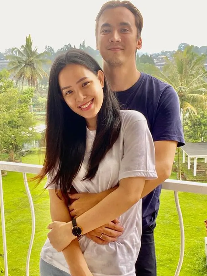 Rendy Kjaernett dan Lady Veronica Nayoan