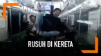 Segerombolan remaja membuat rusuh saat berada di dalam gerbong kereta api yang sepi penumpang. Beberapa dari mereka sampai-sampai bergelantungan pada pegangan kereta. Seolah-olah sedang berolahraga.