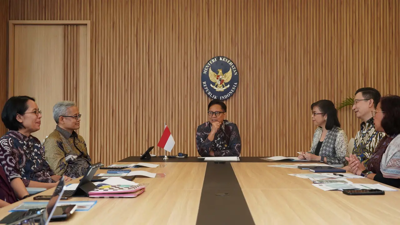Menteri Kesehatan (Menkes) Budi Gunadi Sadikin (tengah) (Istimewa)