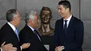 Cristiano Ronaldo saat menghadiri peresmian pergantian nama Bandara Internasional Madeira menjadi Bandara Cristiano Ronaldo di Pulau Madeira, Portugal, Rabu (29/3/2017).(AFP/Francisco Leong)