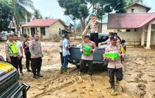 Polres Pidie Jaya Salurkan Bantuan Banjir, Wujud Kepedulian Polri kepada Masyarakat