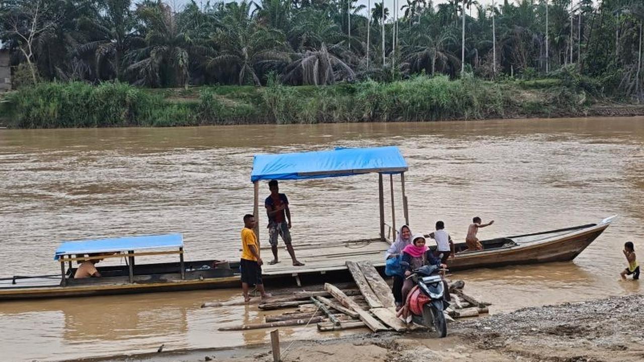 Penyintas Bencana Aceh Tamiang Bersihkan Kebun Pascalebaran, Upaya Bangkitkan Ekonomi Lokal