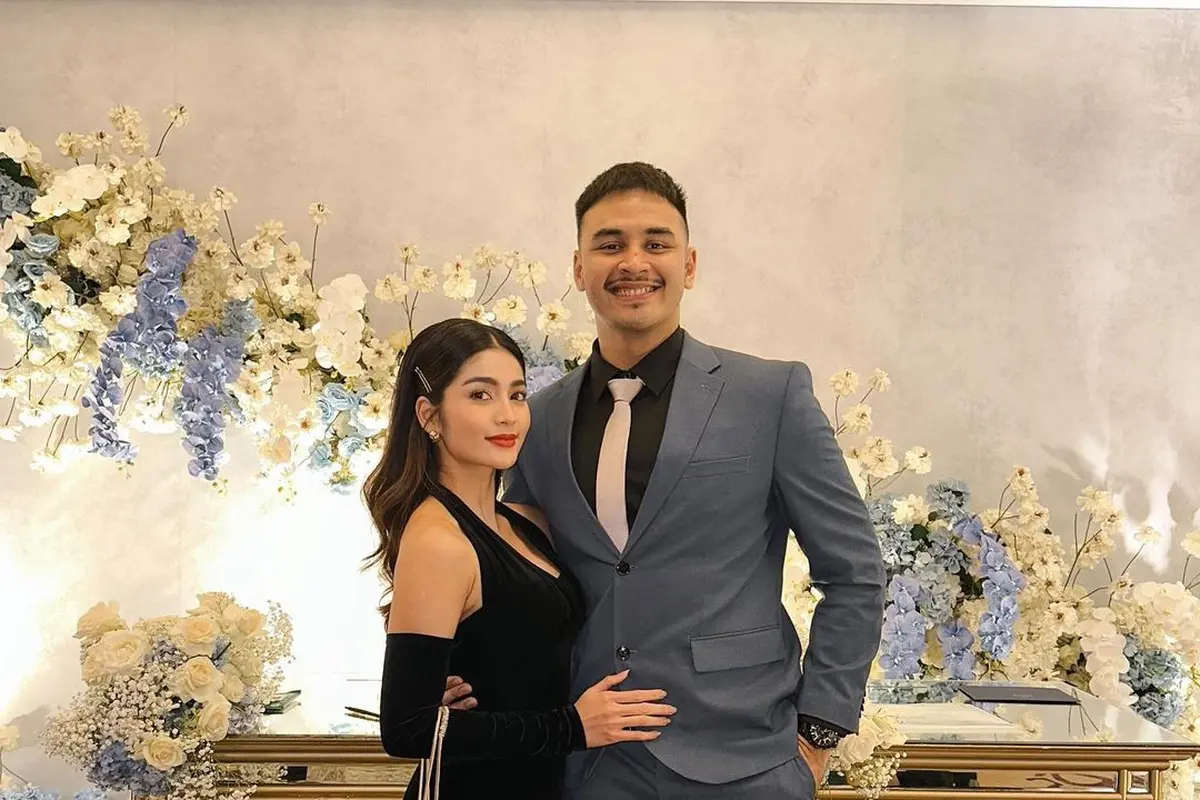 6 Potret Marco Ivanos Sepupu Raisa Lamar Artis FVT Debi Sagita, Romantis di Jepang