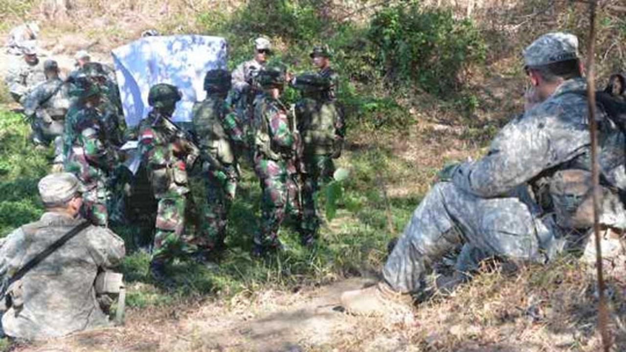 Aksi prajurit Kostrad dan US Army latihan bareng di Sukabumi