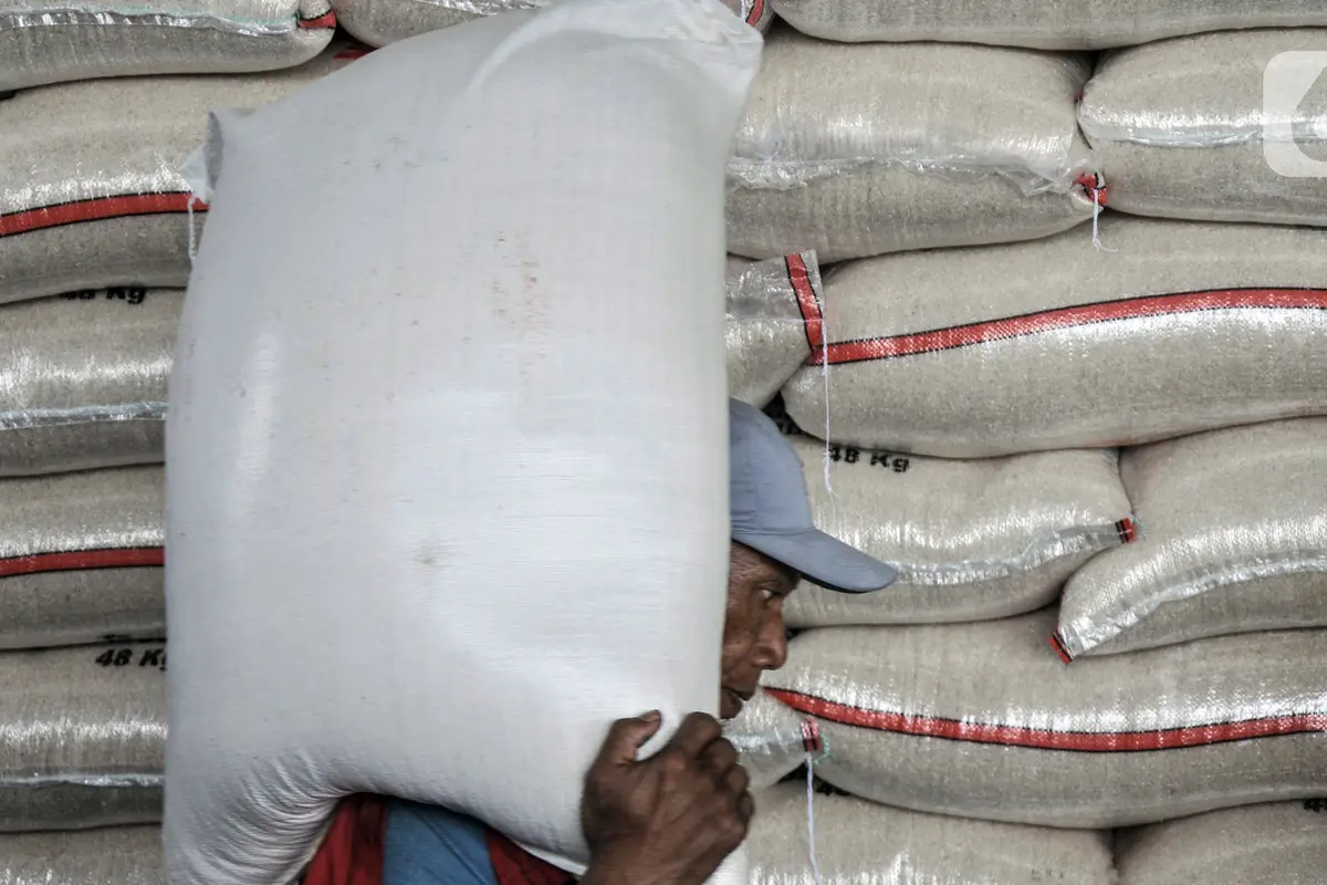 Imbas Kenaikan BBM, Harga Beras Ikut Merangkak Naik