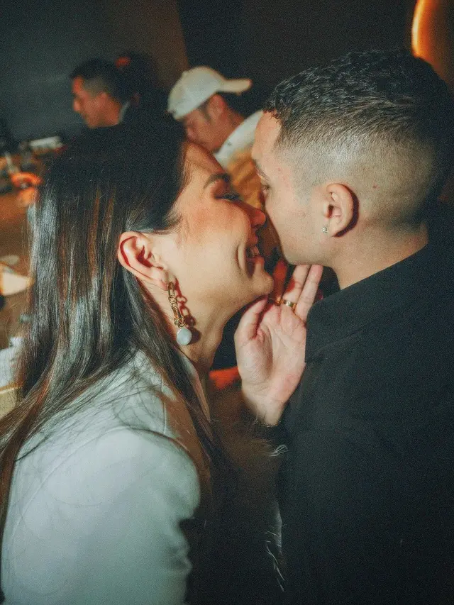 Alyssa Daguise dan Wilson sang Pacar pamer kemesraan (Foto: IG alyssadaguise)