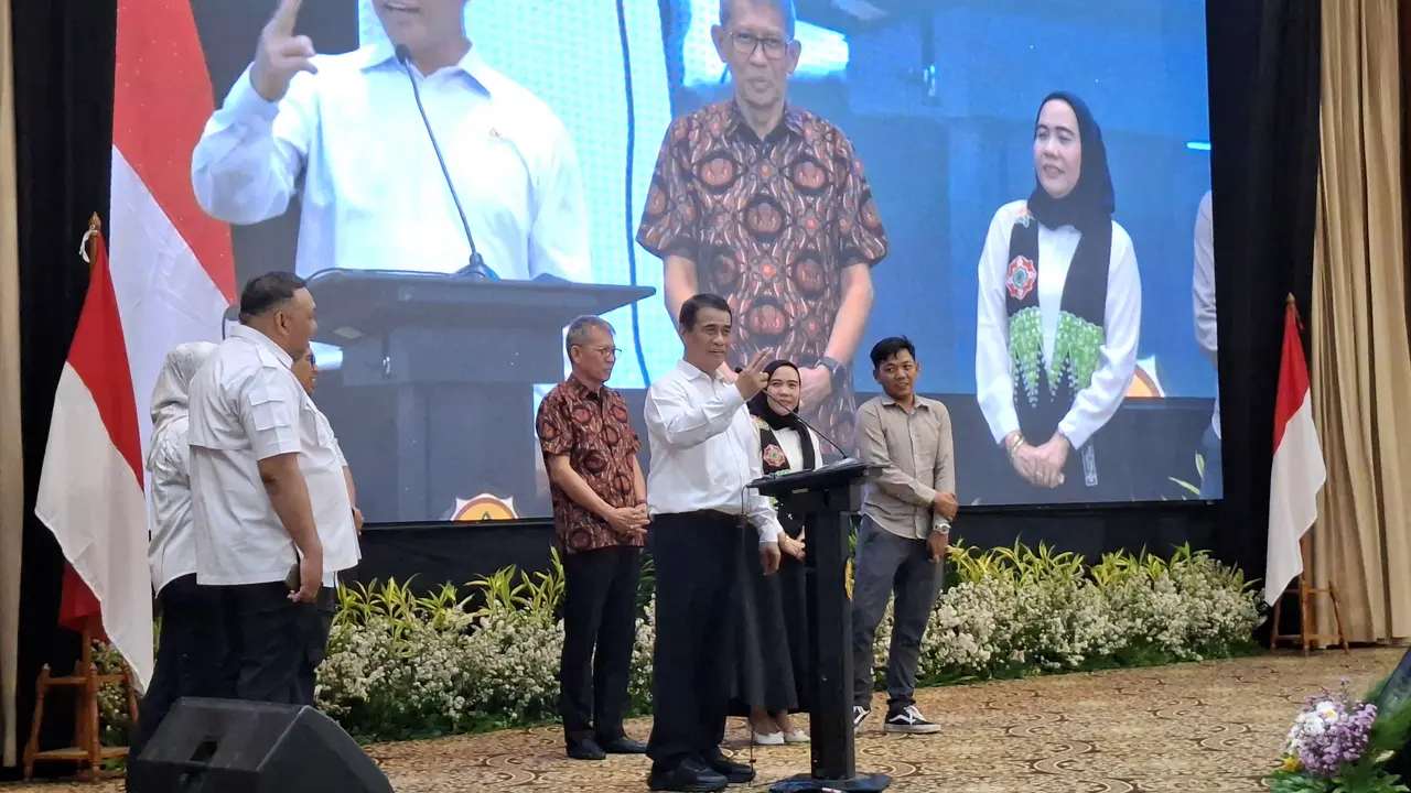 Mentan Amran Pangkas Anggaran Rapat-Hadiah Rp 3,7 Triliun Buat Bantu Petani hingga Peternak