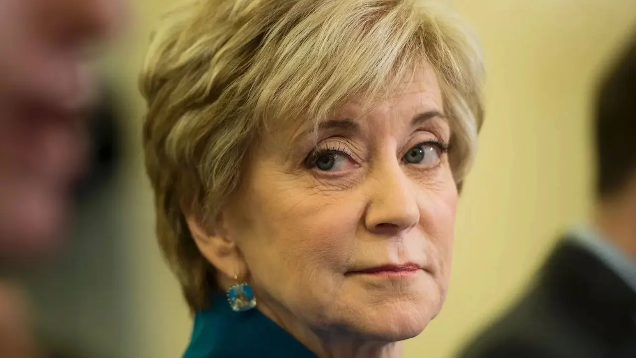 Donald Trump menilai Linda McMahon sebagai sosok yang memperjuangkan hak pendidikan anak di AS (Dok. AFP).