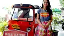 Dara kelahiran 3 Juni 1994 ini harus syuting sinetron dan melakukan promo untuk beberapa filmnya saat di bulan Ramadan. (Liputan6.com/Panji Diksana)