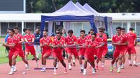 Para pemain Timnas Indonesia menggelar sesi latihan untuk FIFA Series 2026 Stadion Madya, Komplek Gelora Bung Karno, Jakarta, Minggu (29/3/2026). (Bola.com/M Iqbal Ichsan)