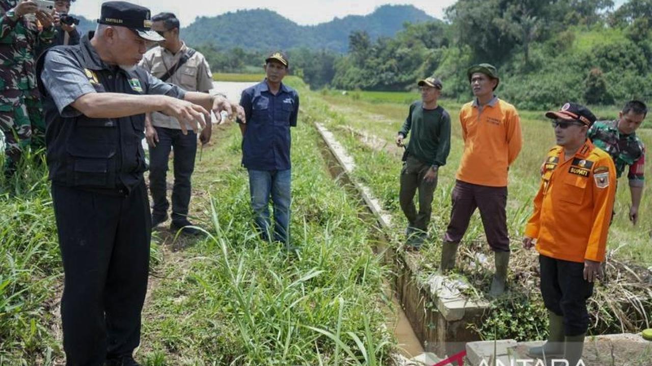 Gubernur Sumbar Minta Warga Tetap Siaga Bencana Hidrometeorologi Menyusul Peringatan BMKG