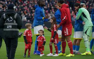 Dua dari tiga anak Diogo Jota, Dinis dan Duarte, hadir pada laga Liverpool dan Wolves, Minggu, 27 Desember 2025 - AP Photo/Ian Hodgson