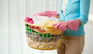 7 Pakaian yang Sebaiknya Selalu Dicuci dengan Air Dingin agar Kualitas Kain Tetap Terjaga