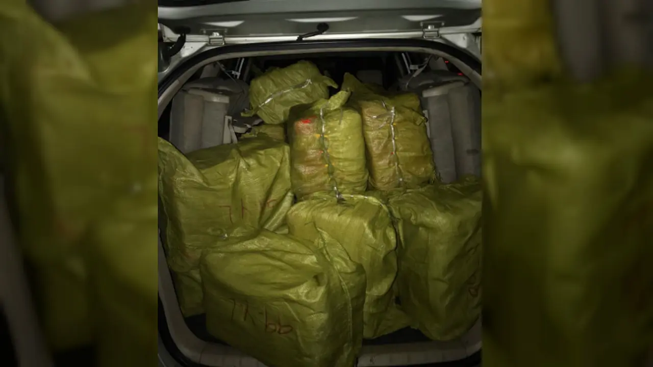 Barang bukti penyeludupan sabu seberat 1 ton yang digagalkan polisi di Anyer, Banten.