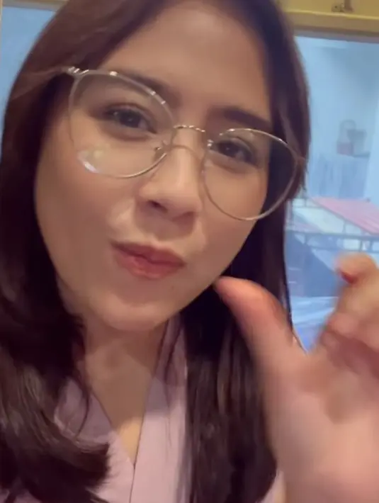 <p>Rasanya tentu saja sangat lezat. Warganet pun memuji kemampuan memasak sang aktris. "Aahhhhhhh Istri Idamaannn Bangett si Kamu," kata warganet. (Foto: Instagram/ prillylatuconsina96)</p>