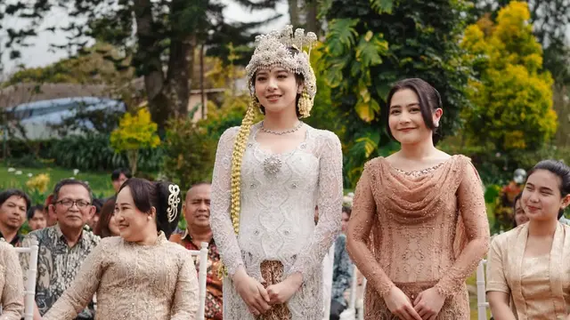 Bak Bridesmaid dan Pengantin Sunda, Gaya Prilly Latuconsina dan Zee Asadel di Balik Layar Film Danur Curi Perhatian