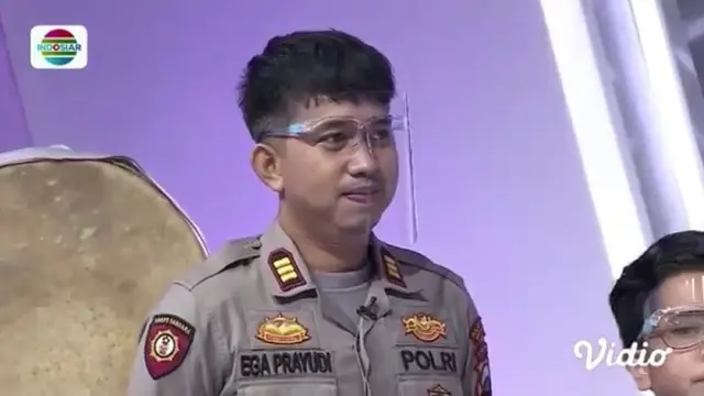 Tak Ikuti Jejak Sang Ayah, Ini 6 Potret Anak Tukul Arwana Berpangkat Ajun Komisaris Polisi