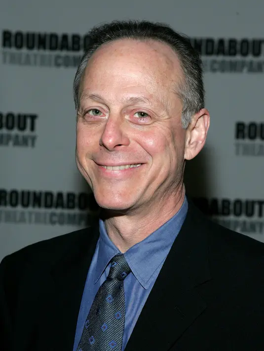Aktor Mark Blum saat menghadiri Roundabout Theatre 2005 Spring Gala di Chelsea Piers, New York City, Amerika Serikat, 11 April 2005. Kabar meninggalnya Mark Blum didapat dari Screen Actors Guild. (Photo by Paul Hawthorne/Getty Images)