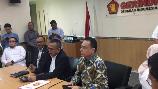 Gerindra mengumumkan dua nama baru bakal wagub DKI di ruang Fraksi Gerindra di DPRD DKI Jakarta.