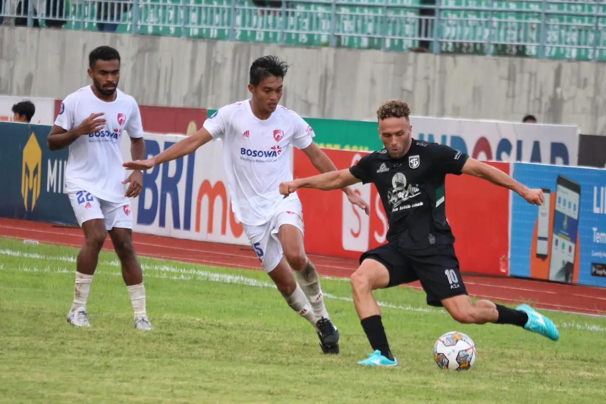 Persebaya Surabaya Vs PSM Makassar