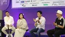 Rencananya, gelaran ini diselenggarakan pada 6 Desember 2025 di Mahaka Square, Kelapa Gading, Jakarta Utara. Tampak dalam foto, pasangan selebritas Raffi Ahmad dan Nagita Slavina, Ariel Noah dan Gading Marten (dari kiri ke kanan) saat memberi keterangan terkait gelaran ajang olahraga Padel terbesar bertajuk Padel Wars Presented by Simpati di Jakarta, Senin (10/11/2025). (KapanLagi.com/Budy Santoso)
