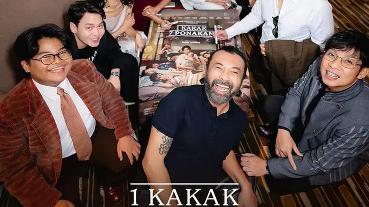 7 Potret Gala Premiere Film 1 Kakak 7 Ponakan, Para Pemain Tampil Elegan
