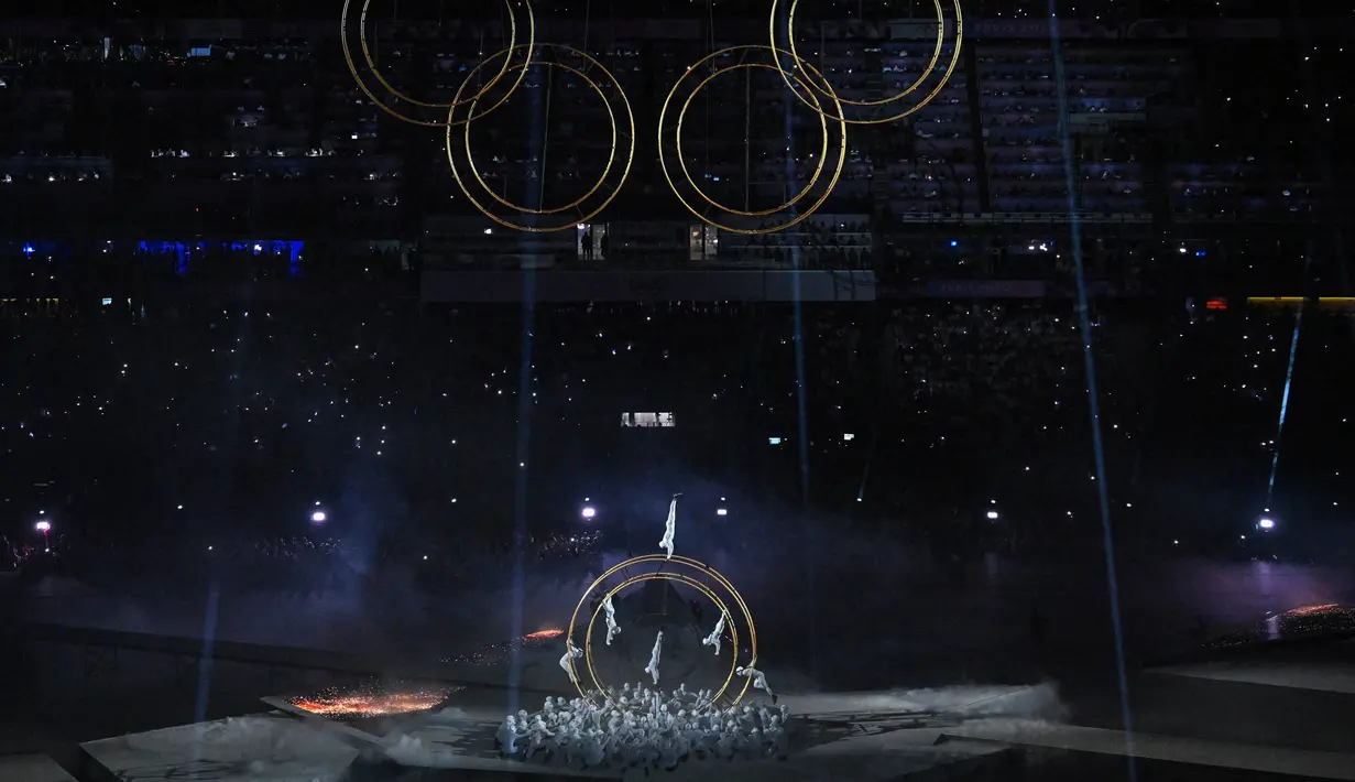 Upacara penutupan Olimpiade Paris 2024 berlangsung selama lebih kurang dua jam. (MOHD RASFAN/AFP)