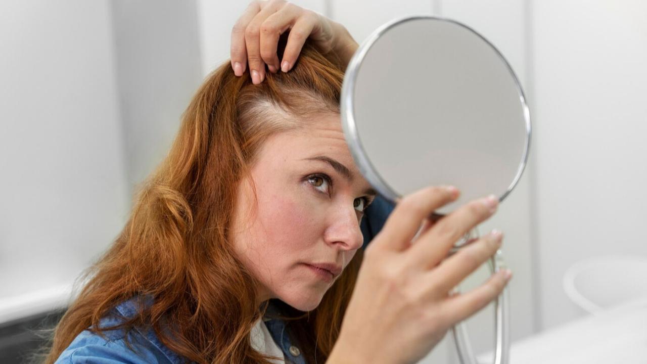 Rambut Rontok? Kenali Penyebab dan Temukan Solusi yang Tepat