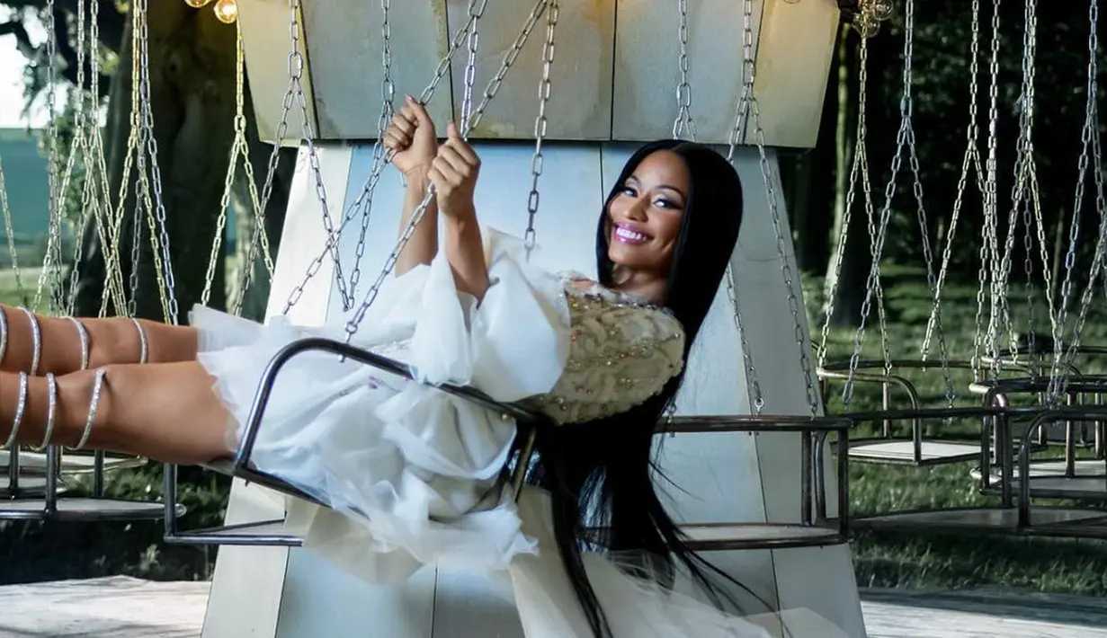 Dilansir dari E! News, hal tersebut sering kali terjadi ketika Nicki Minaj manggung. (instagram/nickiminaj)