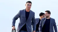 Cristiano Ronaldo dan sejumlah pemain Timnas Portugal baru saja mendarat di Bandara Internasional Palm Beach, Florida, Amerika Serikat, pada Jumat (12/06/2026) waktu setempat. (AFP/Getty Images/Leonardo Fernandez)