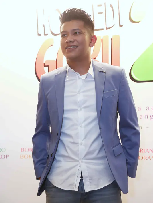 Saat menggelar promo, Boris melihat masyarakat Jogja dan Gorontalo yang begitu antusias menyambut kedatangan para pemain film Rudy Habibie. (Nurwahyunan/Bintang.com)